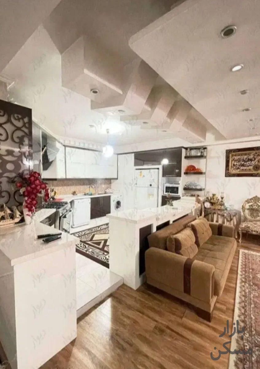 فرو‌ش واحد۱۴۰متری‌برخیابان /پاستور قدیم /لاله زار