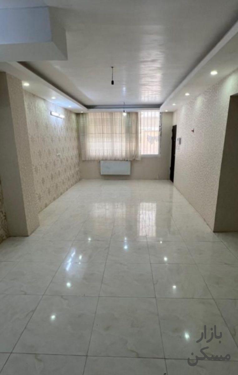 آپارتمان ۱۳۰ متری ۳ خوابه اردیبهشت بهارستان