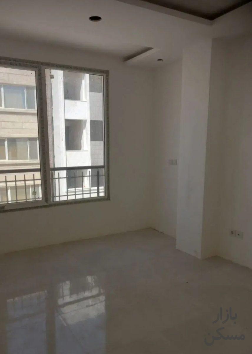 آپارتمان 173 متر/عاشوری/تک واحدی/خوش نقشه