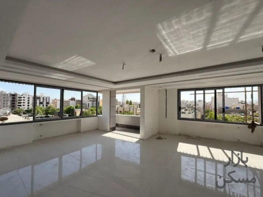 آپارتمان175متری3خوابه.سه نبش.نوساز.تراس.ویودار